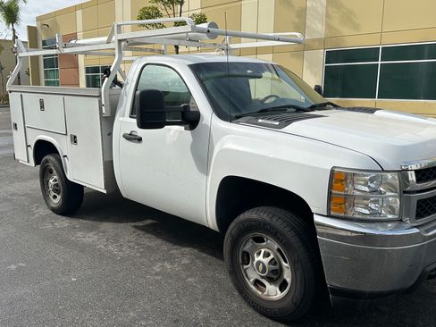 Used 2013 Chevrolet Silverado 2500 W/T image 4