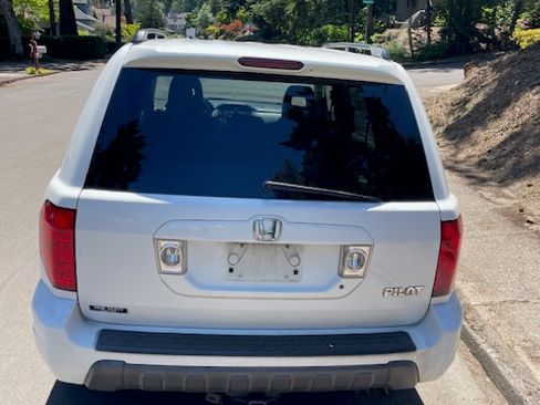 Used 2005 Honda Pilot EX image 9