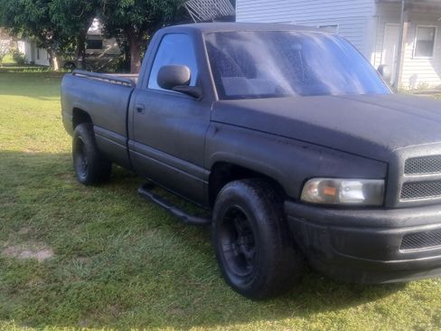 Used 1994 Dodge Ram 1500 Truck 2WD Regular Cab image 4