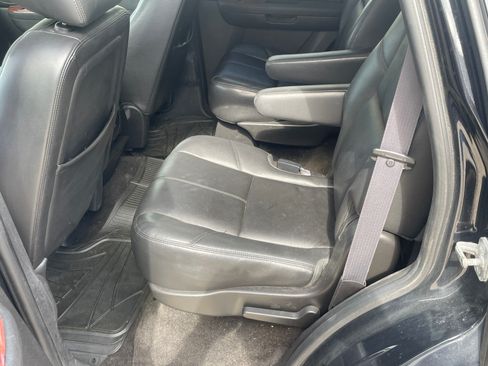 Used 2012 GMC Yukon SLT w/ SLT Chrome Package image 19