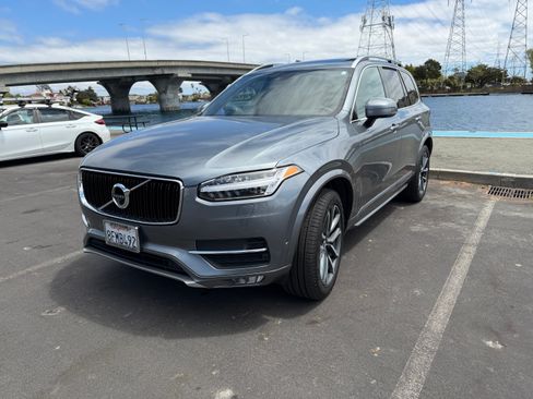 Used 2018 Volvo XC90 T6 Momentum w/ Convenience Package AWD/4WD image 1