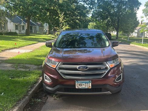 Used 2015 Ford Edge Titanium w/ Canadian Touring Package FWD image 2