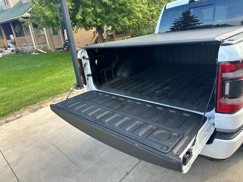 Used 2024 RAM 1500 Limited AWD/4WD image 8