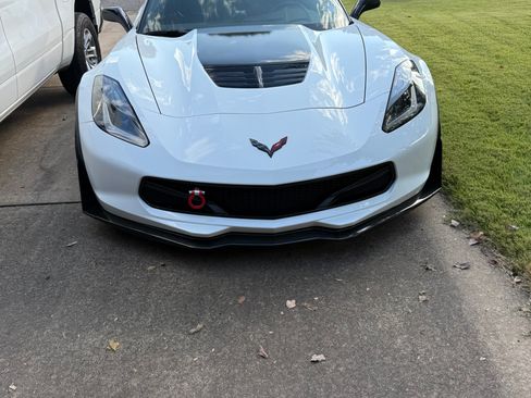 Used 2015 Chevrolet Corvette Z06 w/ 3LZ Preferred Equipment Group image 5