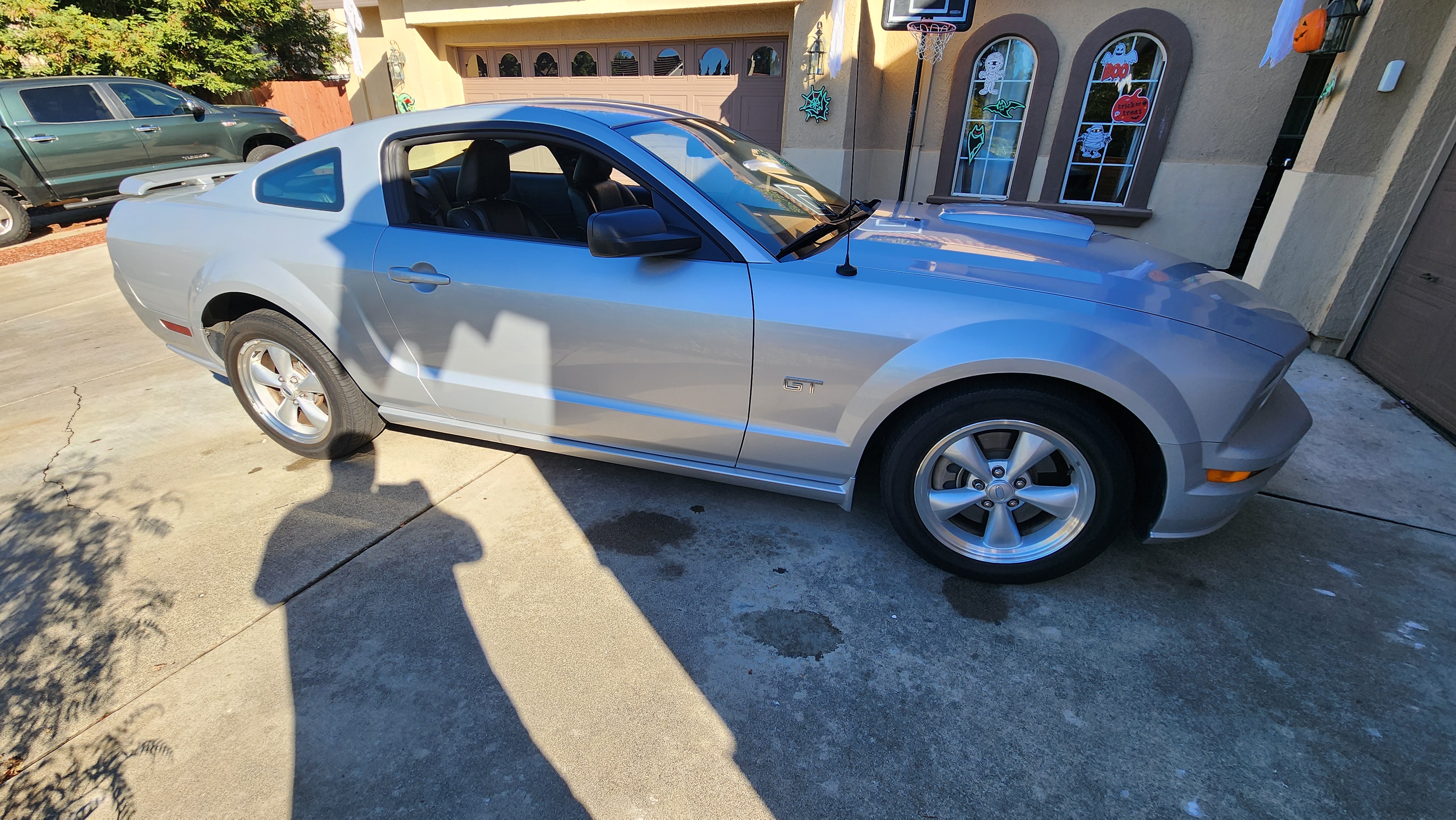 Used 2008 Ford Mustang GT Premium RWD image 2