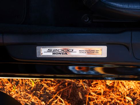 Used 2001 Honda S2000 image 11
