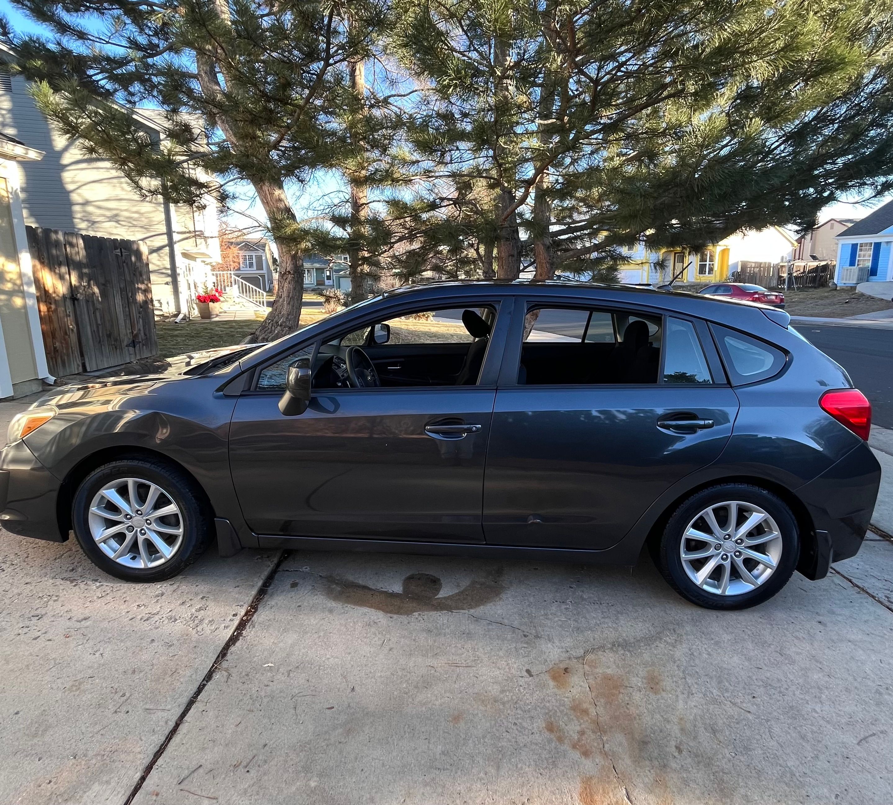 Used 2012 Subaru Impreza 2.0i Premium w/ Popular Pkg 1 AWD/4WD image 1