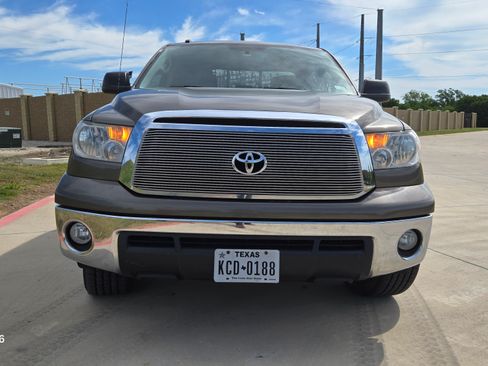 Used 2012 Toyota Tundra 2WD Double Cab w/ Tow Pkg image 10