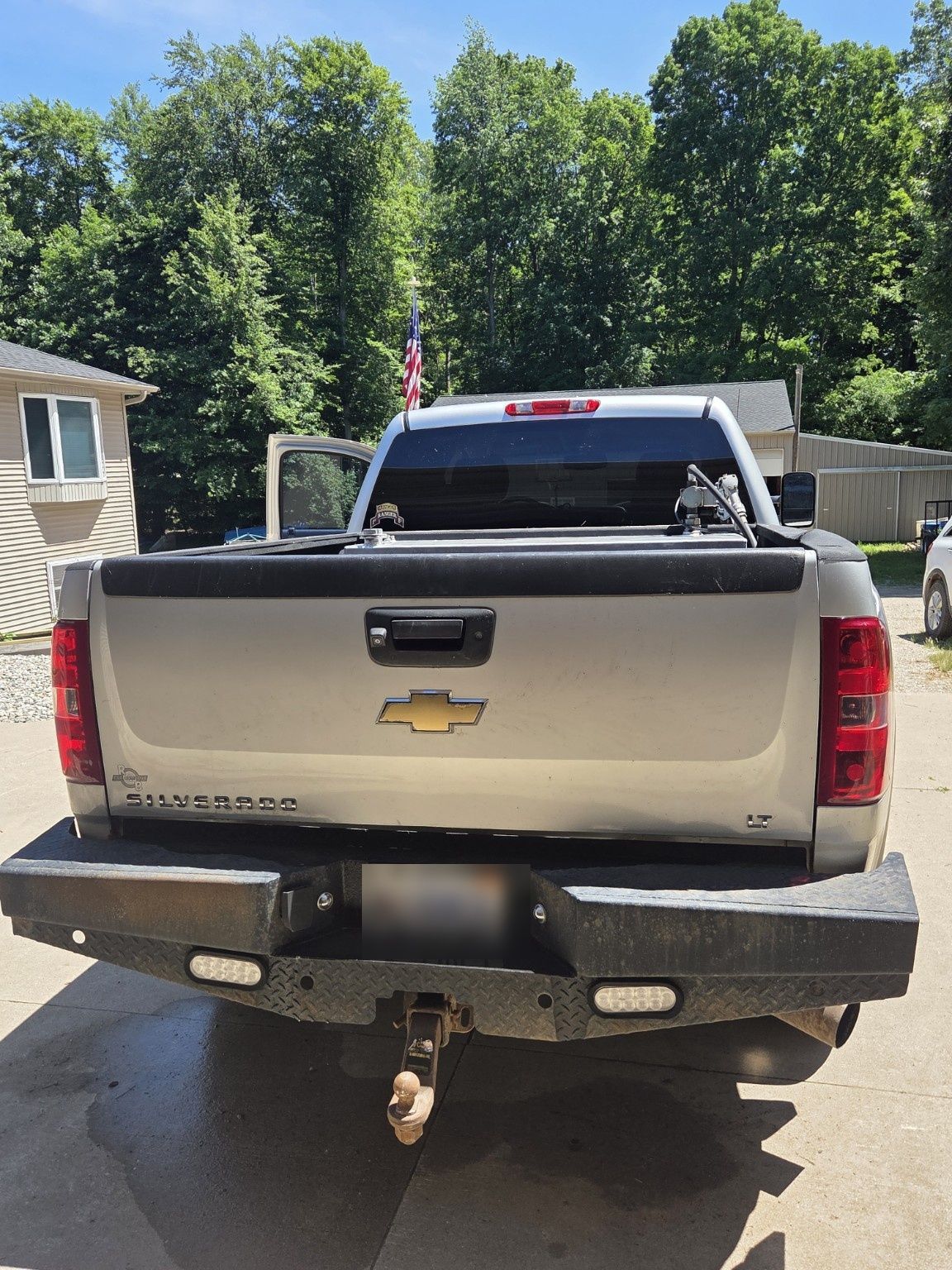 Used 2010 Chevrolet Silverado 2500 LT w/ Interior Plus Package AWD/4WD image 19
