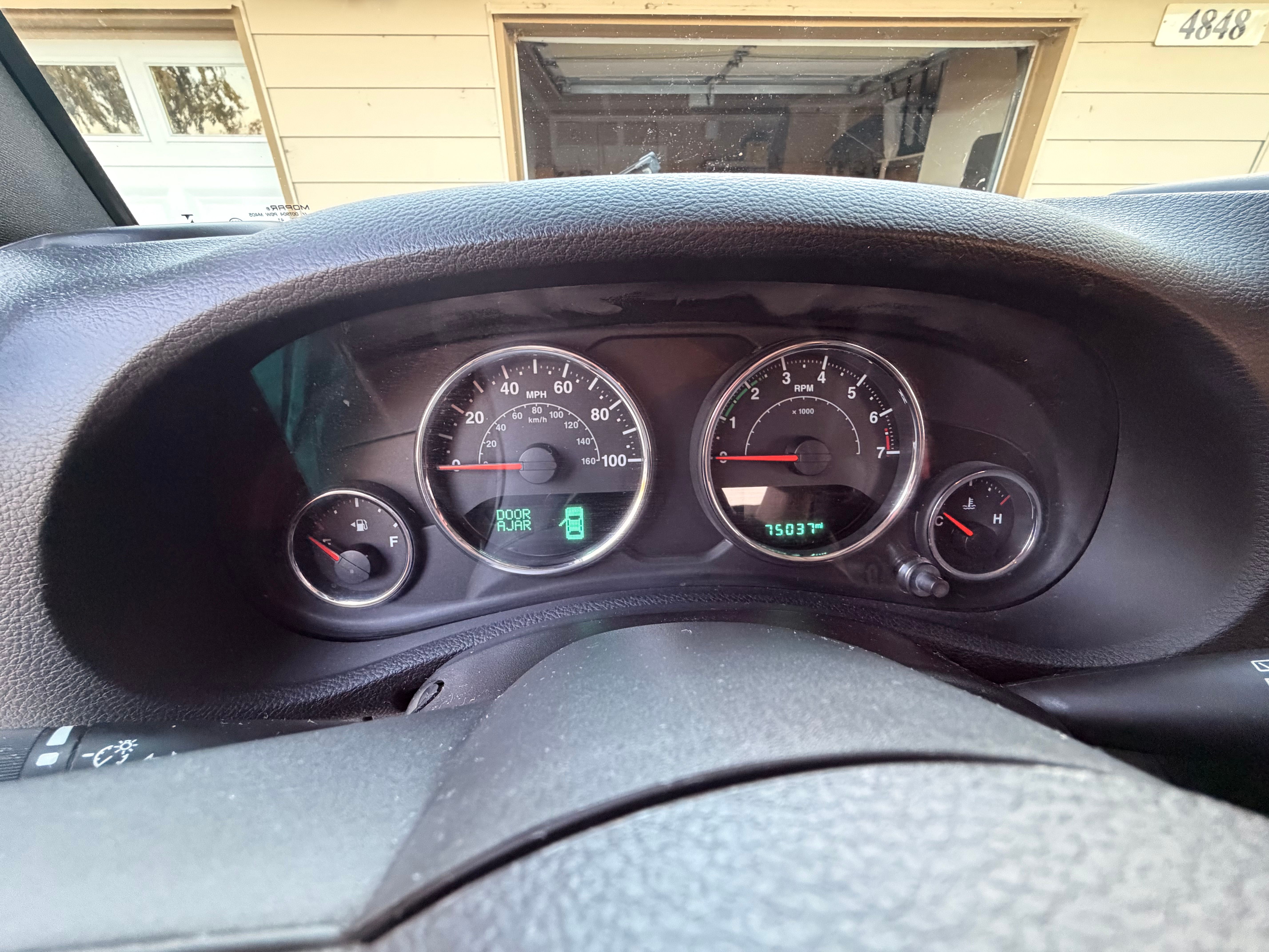 Used 2015 Jeep Wrangler Unlimited Sport w/ Connectivity Group AWD/4WD image 6