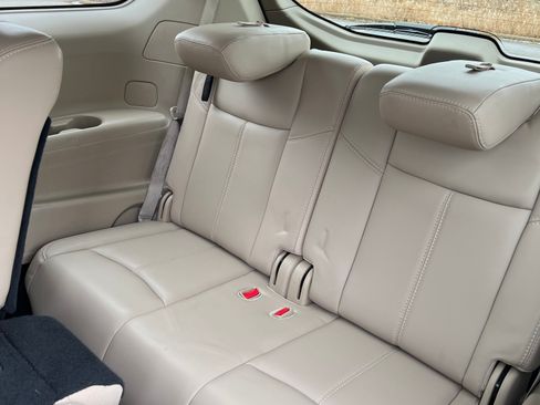 Used 2016 Nissan Pathfinder SL w/ Trailer Tow Package image 11