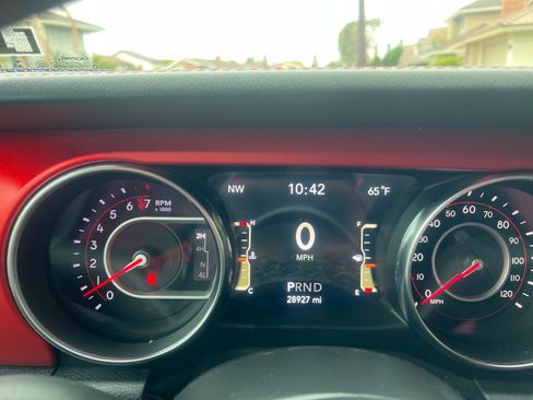 Used 2021 Jeep Wrangler Rubicon AWD/4WD image 14