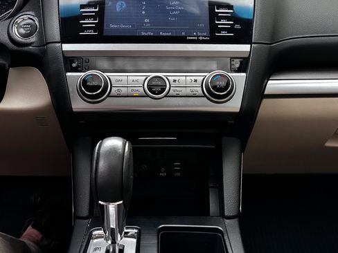 Used 2016 Subaru Legacy 3.6R Limited image 9