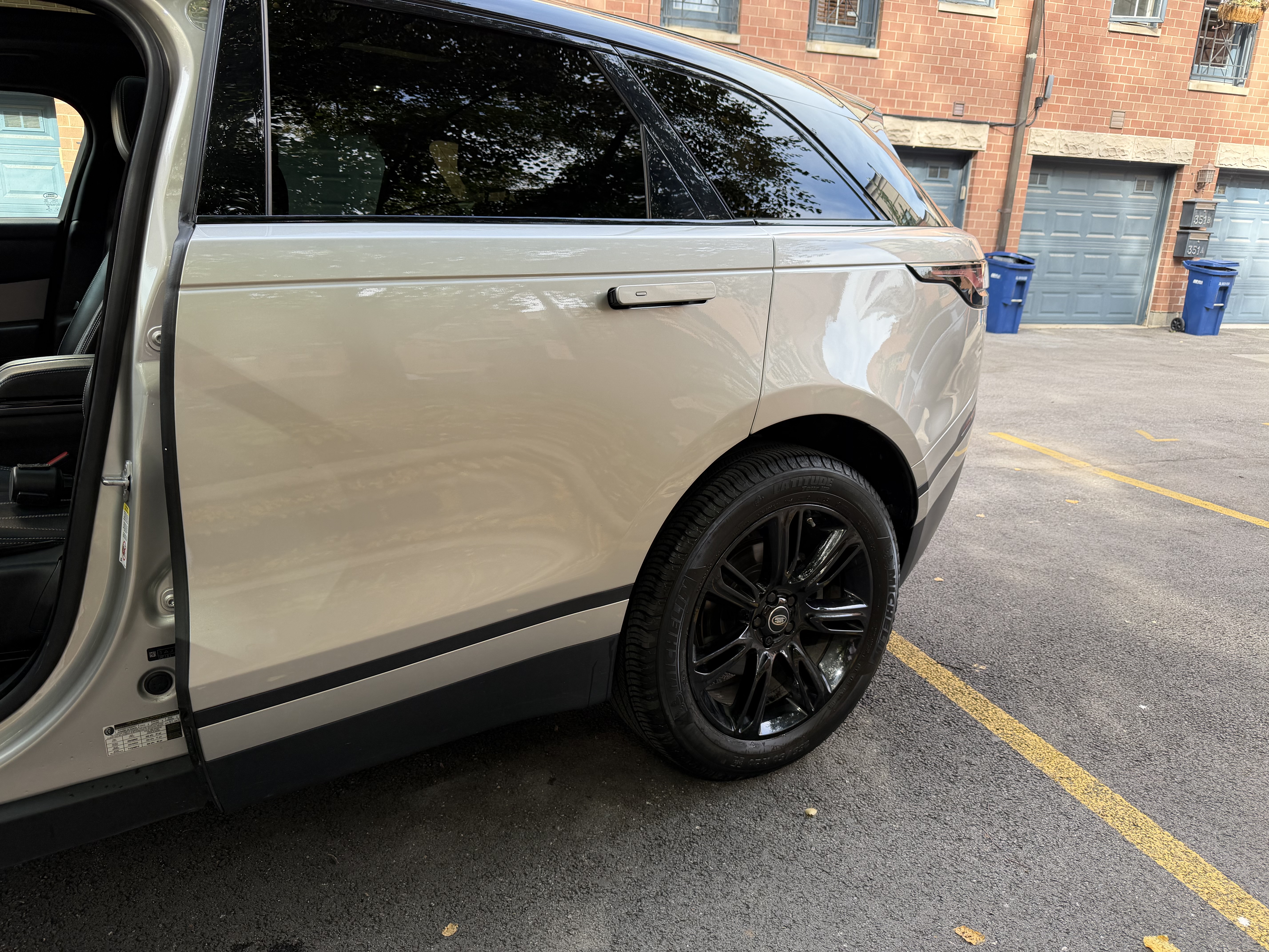 Used 2020 Land Rover Range Rover Velar S AWD/4WD image 11