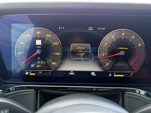 Used 2023 Mercedes-Benz G 550 image 32