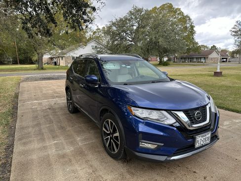 Used 2020 Nissan Rogue SL w/ Premium Package image 4