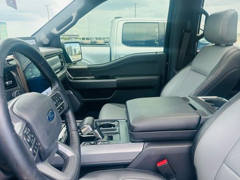 Used 2024 Ford F150 Lightning Lariat image 9