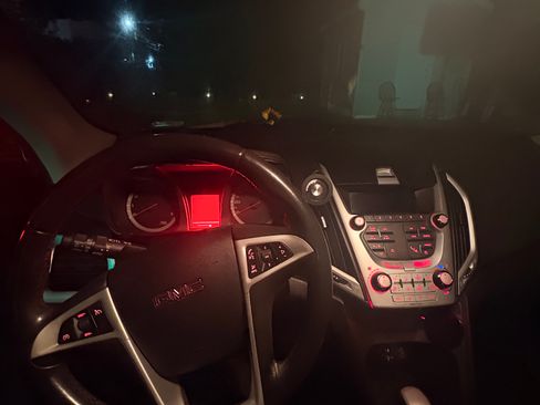 Used 2011 GMC Terrain SLE w/ Convenience Package image 5