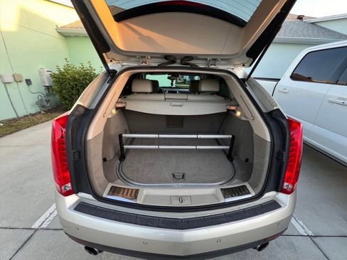 Used 2015 Cadillac SRX Luxury w/ Driver Awareness Package FWD image 12