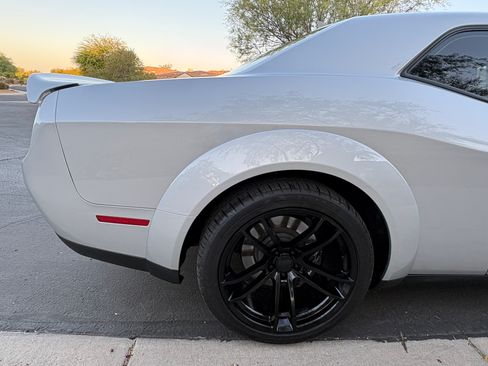 Used 2022 Dodge Challenger R/T Scat Pack RWD image 9