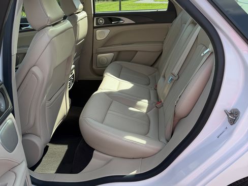 Used 2020 Lincoln MKZ Reserve w/ Luxury Package AWD/4WD image 17