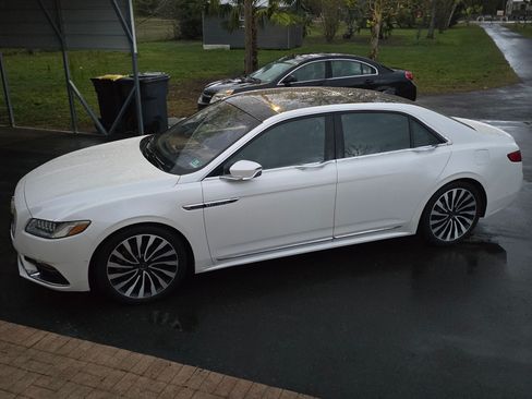 Used 2018 Lincoln Continental Black Label w/ Rear-seat Package image 11