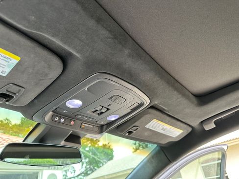 Used 2014 Cadillac XTS Platinum image 16