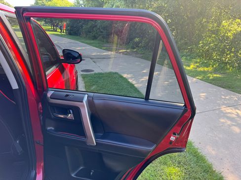 Used 2021 Toyota 4Runner SR5 image 23