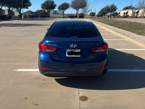 Used 2016 Hyundai Elantra SE image 4