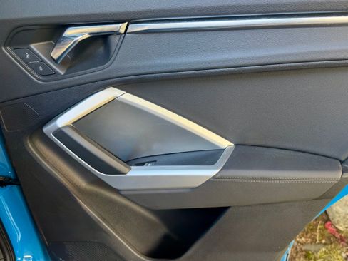 Used 2020 Audi Q3 2.0T Premium image 13