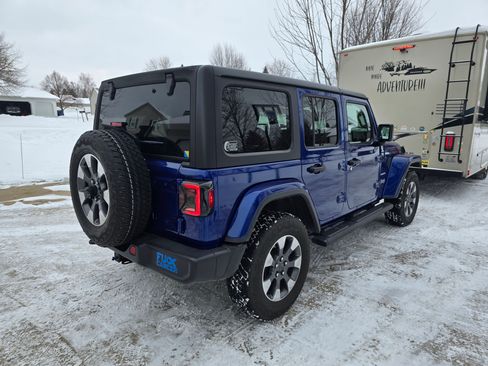 Used 2019 Jeep Wrangler Unlimited Sahara image 30