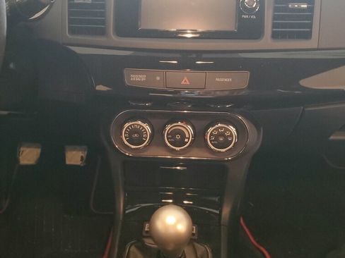 Used 2015 Mitsubishi Lancer Evolution Final Edition image 4