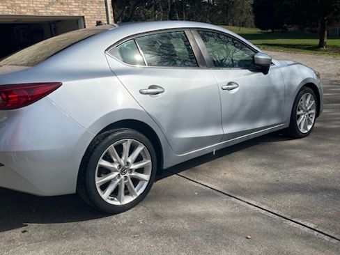 Used 2017 MAZDA MAZDA3 Touring image 12