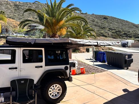 Used 2016 Jeep Wrangler Unlimited Sahara w/ Max Tow Package image 10