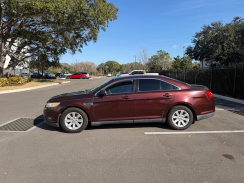 Used 2012 Ford Taurus SE image 9