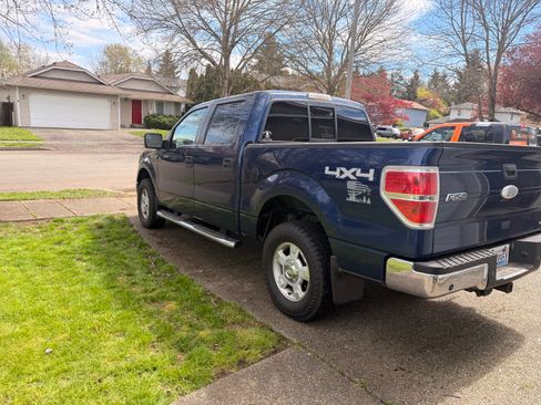 Used 2011 Ford F150 XLT w/ XLT Convenience Pkg AWD/4WD image 2