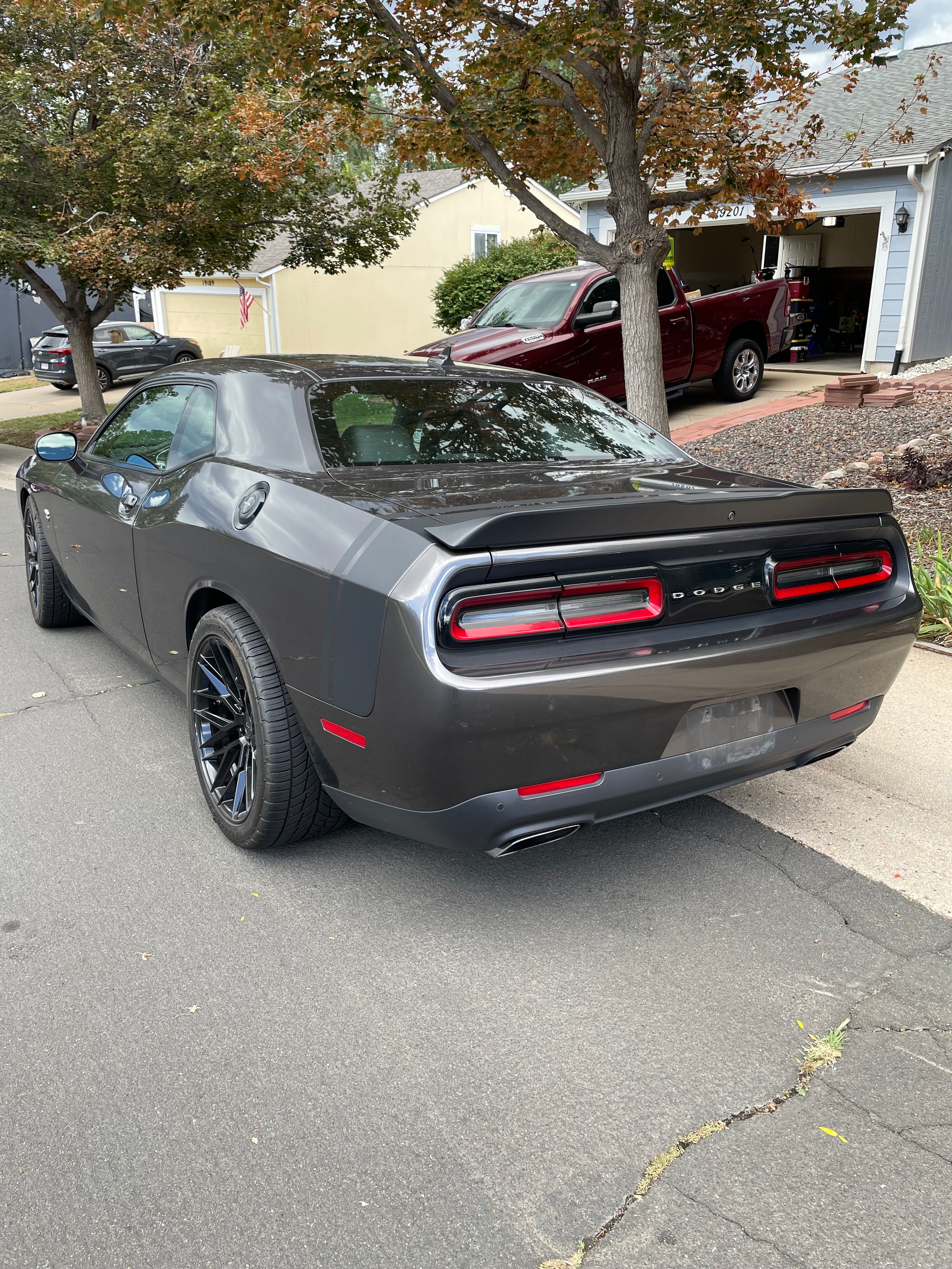 Used 2015 Dodge Challenger R/T Scat Pack RWD image 21