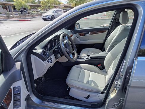 Used 2012 Mercedes-Benz C 250 Sedan image 5