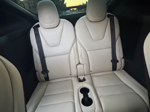 Used 2019 Tesla Model X Long Range image 17