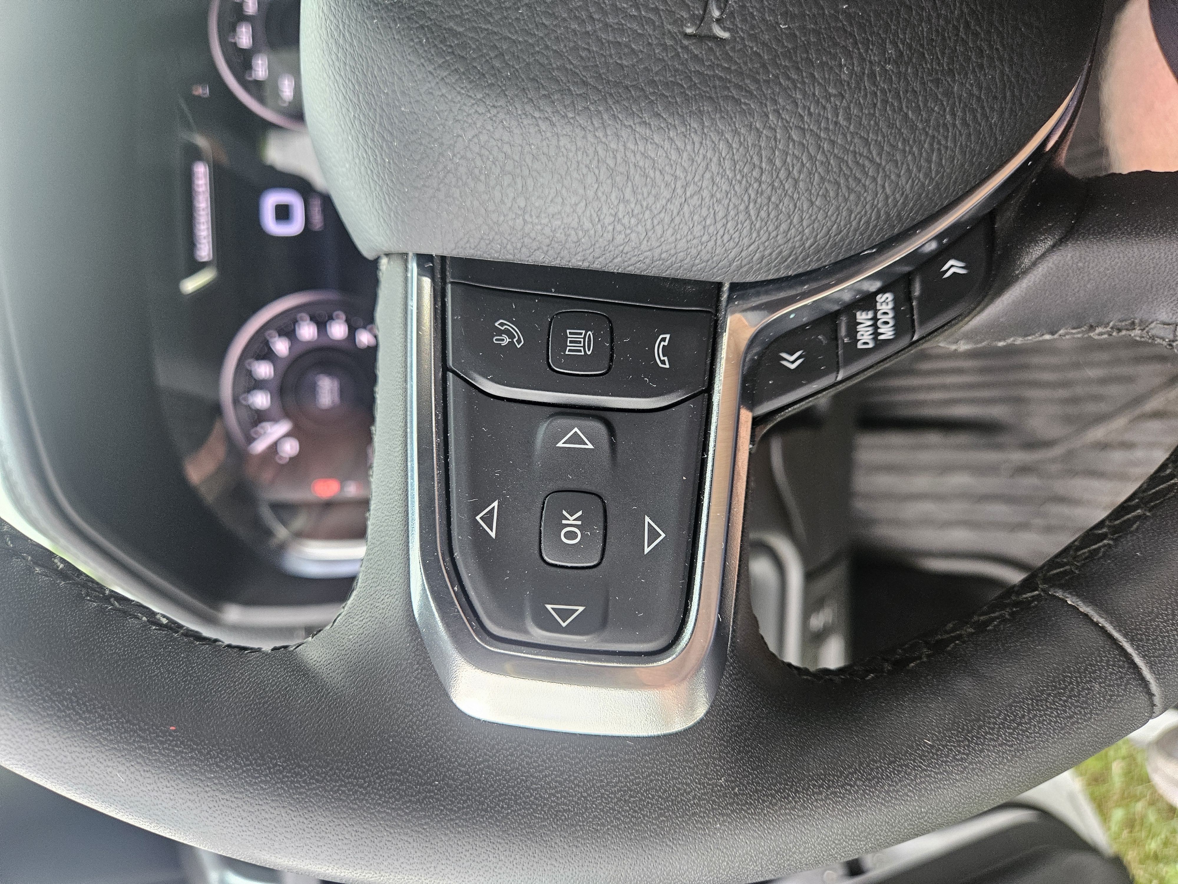 Used 2025 RAM 1500 Laramie w/ Night Edition AWD/4WD image 23
