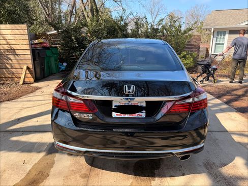 Used 2016 Honda Accord LX image 6