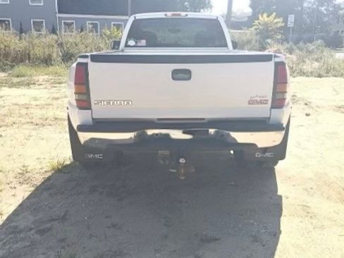 Used 2004 GMC Sierra 3500 SLT w/ Heavy-Duty Power Package image 13
