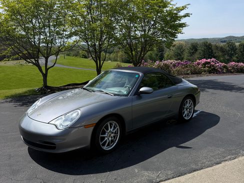 Used 2002 Porsche 911 Carrera 4 AWD/4WD image 6