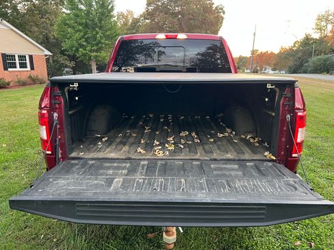 Used 2018 Ford F150 Lariat image 14