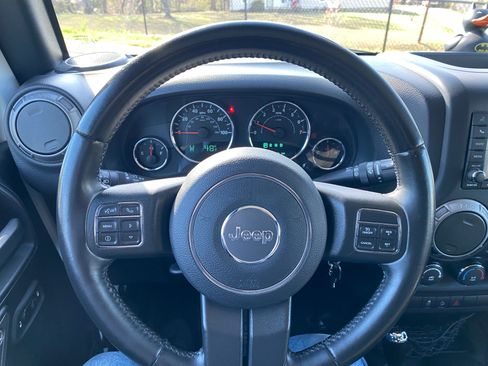 Used 2017 Jeep Wrangler Unlimited Sport image 8