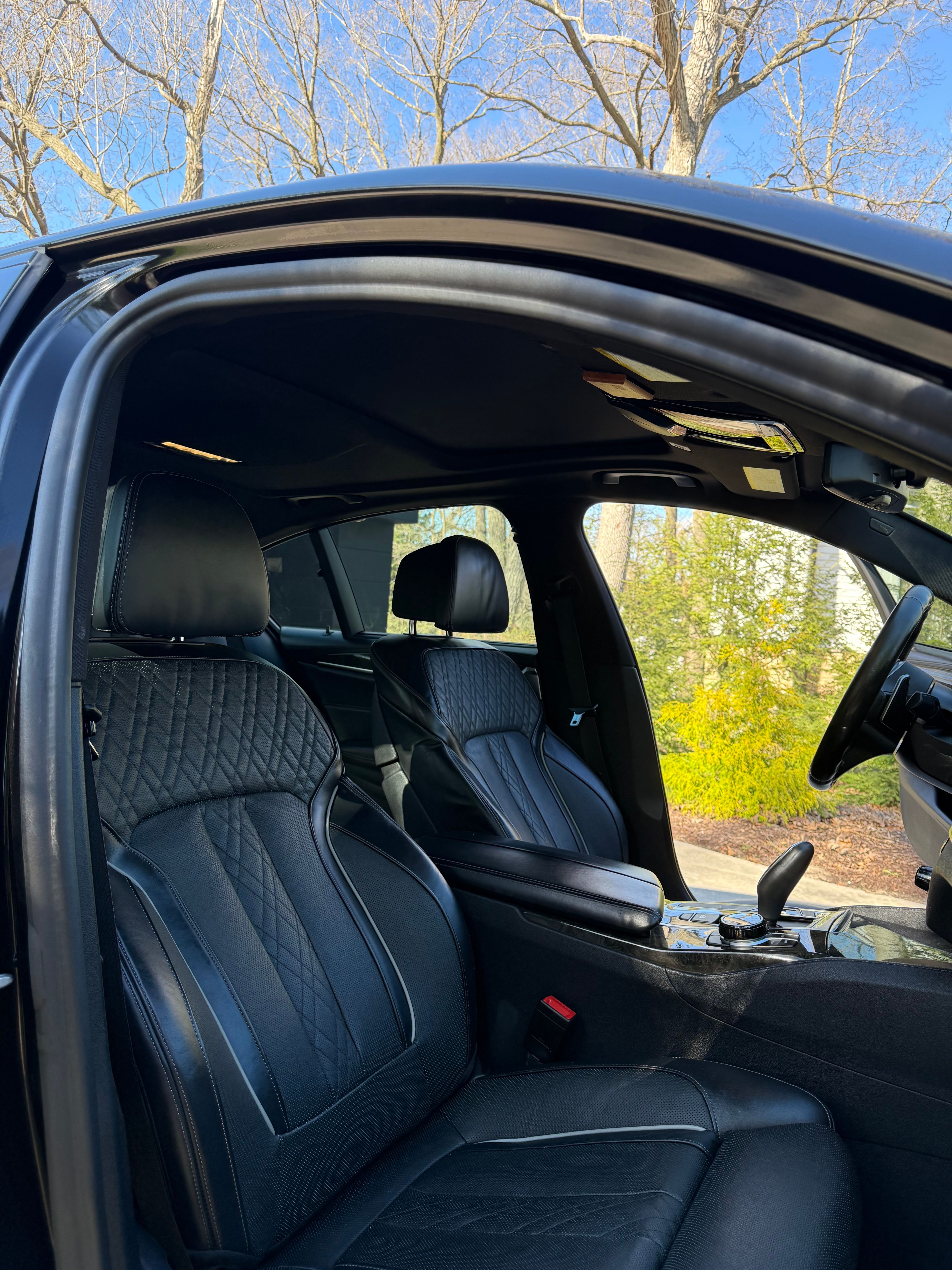 Used 2020 BMW M550i xDrive w/ Executive Package AWD/4WD image 15