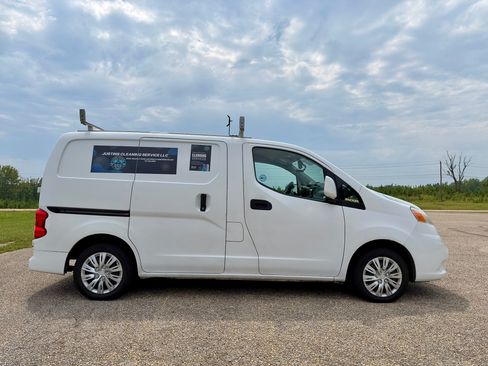 Used 2015 Nissan NV200 SV w/ Back Door Glass Package FWD image 6