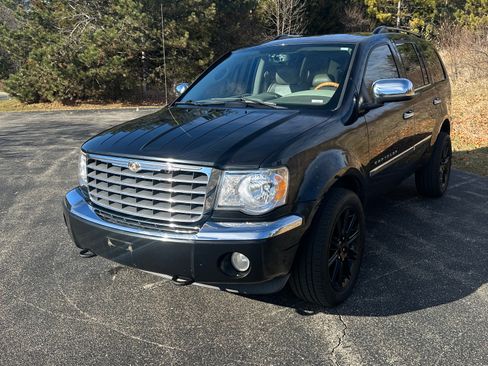 Used 2008 Chrysler Aspen Limited image 4