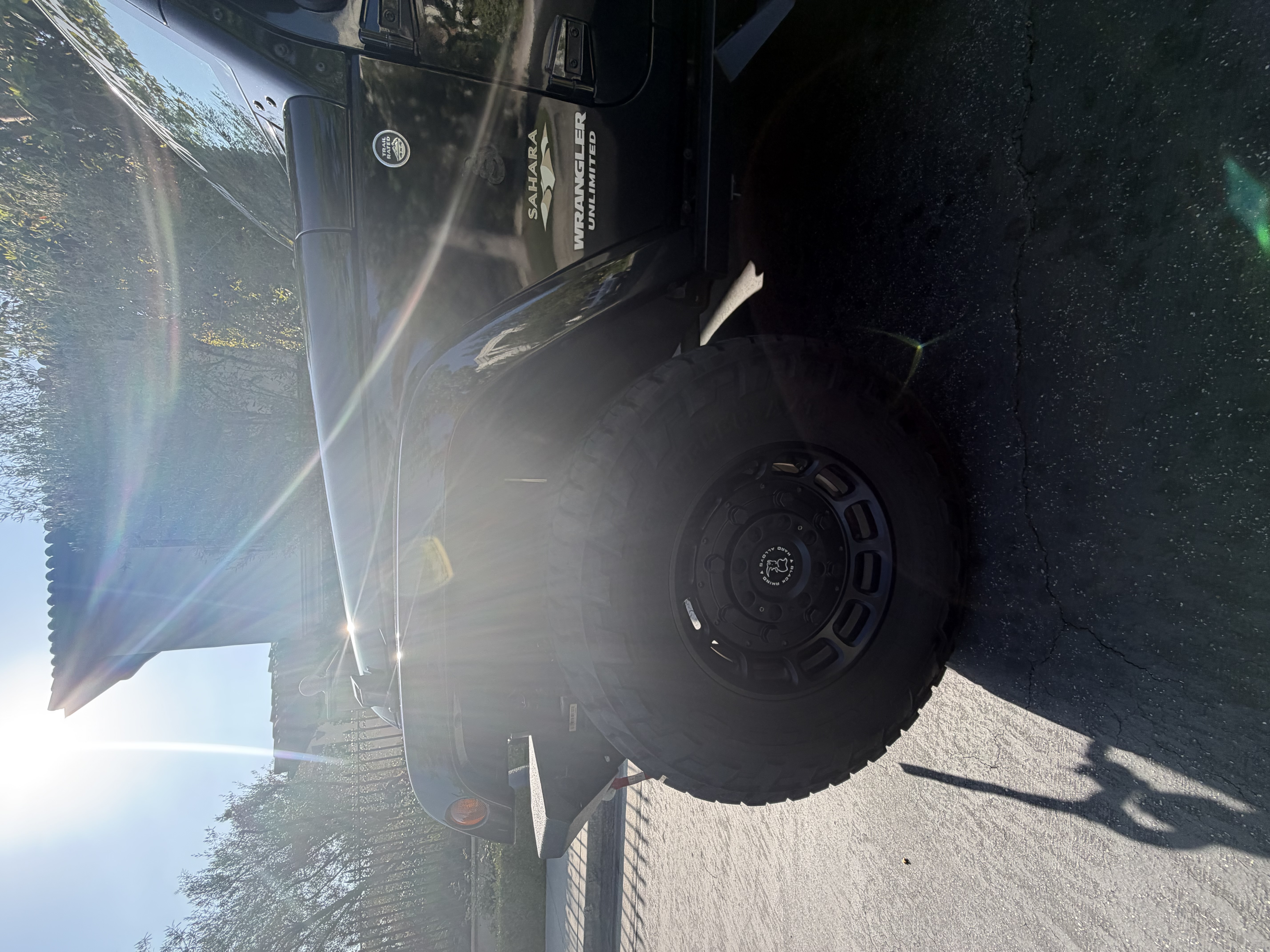 Used 2008 Jeep Wrangler Unlimited Sahara w/ Dual Top Group AWD/4WD image 9