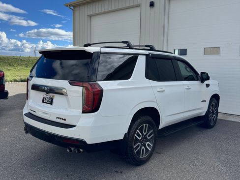 Used 2022 GMC Yukon AT4 w/ Technology Package AWD/4WD image 5